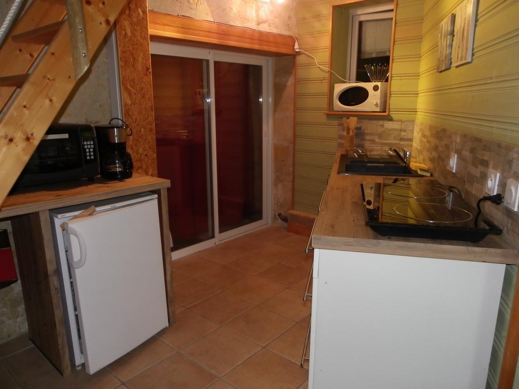Gite Cosy, Sur Jardin, Terrasse Privee, Parking Au Calme En Rdc Gémozac Buitenkant foto